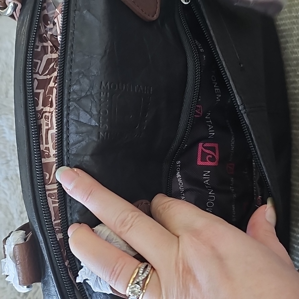NWT Stone Mountain Long Beach Satchel Purse Leather Shoulder Bag Black - Picture 13 of 13